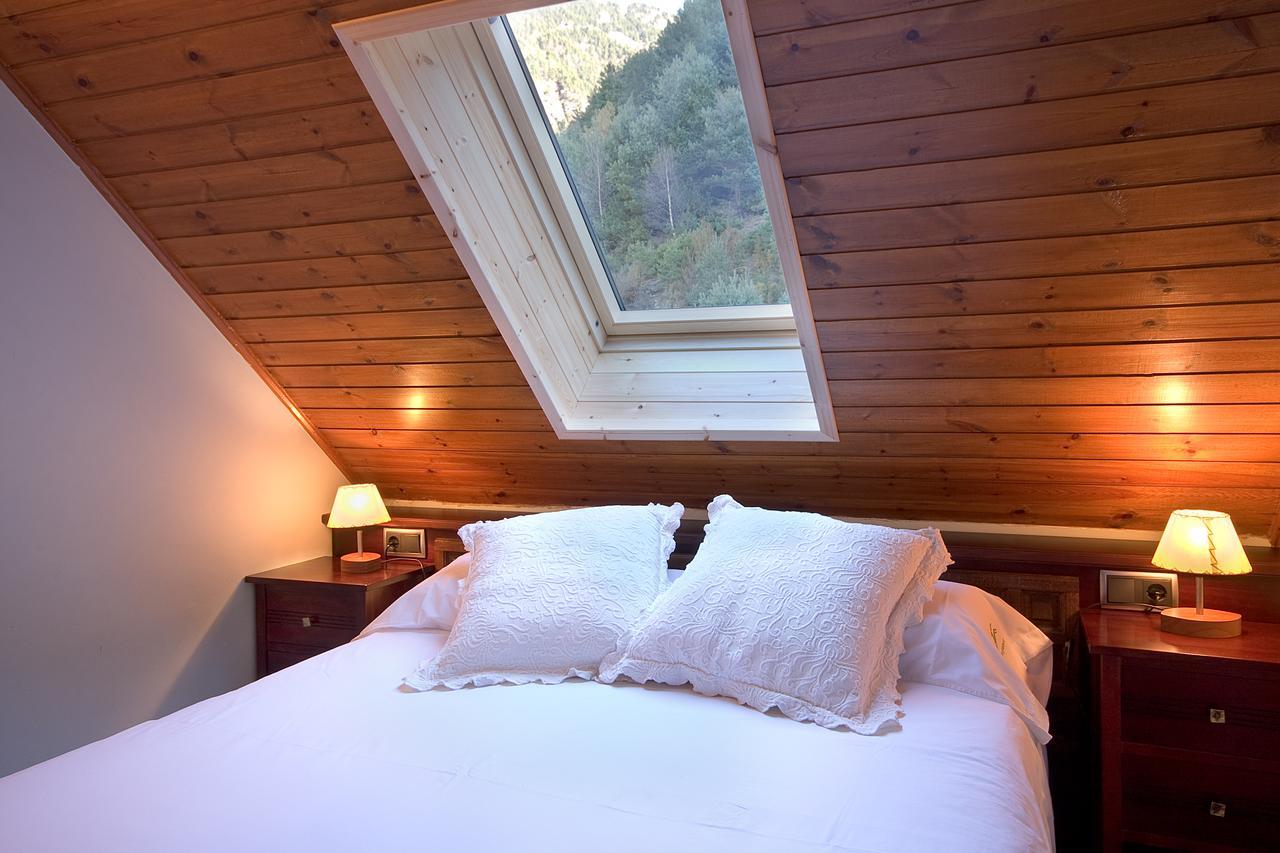 Apartaments La Peguera Bohí Pokoj fotografie